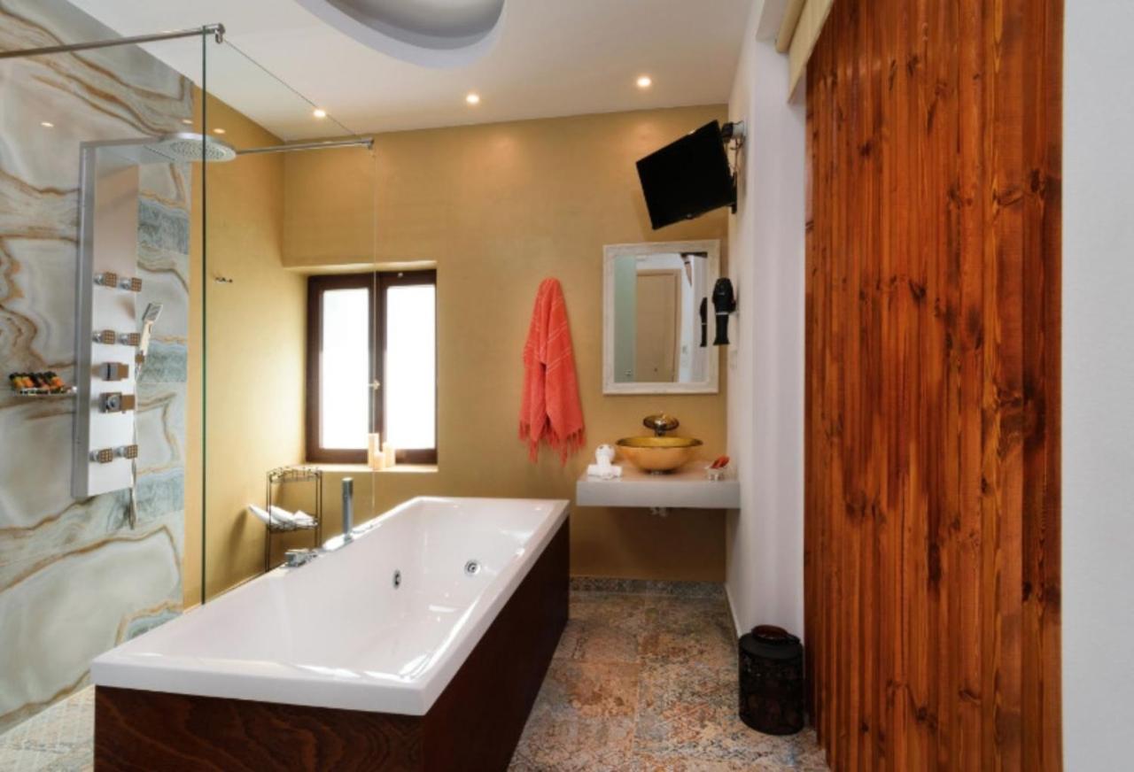 Diamond Luxury Suites Chania  Exteriör bild